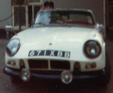 roys sports car before getting married, triumph spitfire four (1972)